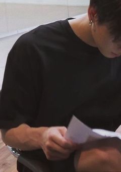 社 長 の 一 目 惚 れ 。(修正中)