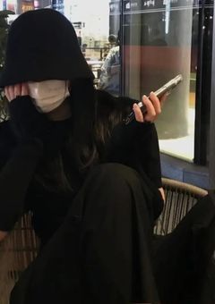 kpopの敏腕マネージャー毒舌すぎて逆に人気になってた件