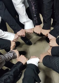 知らない13人に告白されました