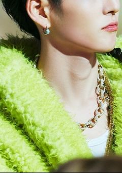 世界的歌姫は愛を知らない。