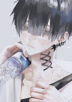 新人、謎多き人物らしい､､