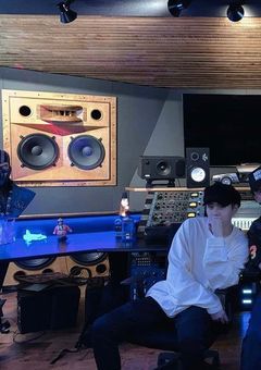 Alone <BTS Yoongi>