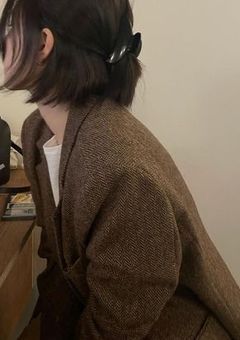 な ん で 私 な ん で す か ！？ 