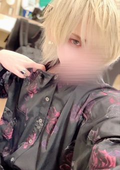 私 の 彼 氏 に は だ れ に も 勝 て ま せ ん