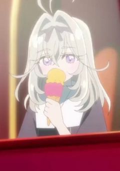 怪盗団ファントムの森亜るるかは敵幹部の無表情の贈り物