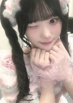 紅一点 、 京本に恋してます 。