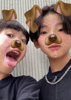 起きたら目の前に推しがいた！？
