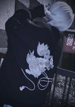 　家 出　少 女　。