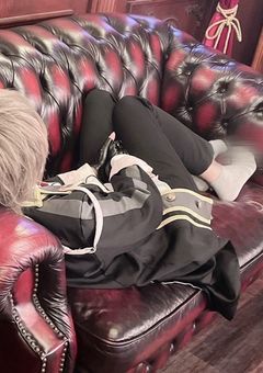 　猫 ？ を 拾 い ま し た ､ ､