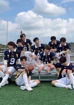 別グループの私に、9人の先輩が本気