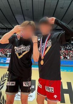 幸福に咲き誇る