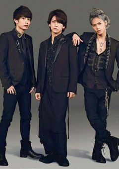 私は「KAT-TUN」