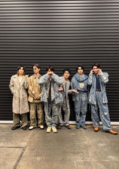    お 嬢 と 6 人 の 番 犬