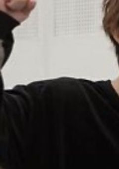 　　　「　先輩　、　」