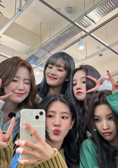 (G)IｰDLEの愛されマンネちゃん