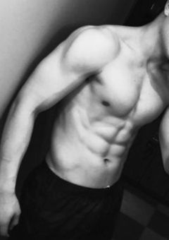 Jr.EXILEの紅一点は______係。