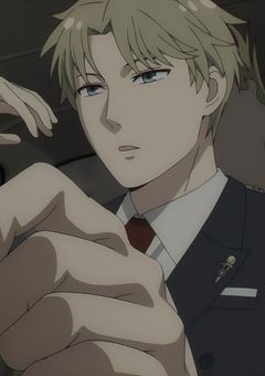 ヨルさんの妹、ロイドの同期らしい。