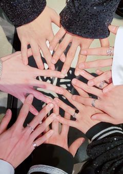 8人のお兄ちゃんはアイドルです