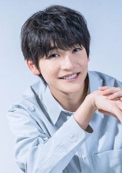 高 橋 文 哉 の 彼 女 、 8 L O O M の マ ネ ー ジ ャ ー 兼 寮 母 に な り ま し た 。