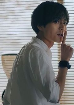 　　バ先の爆モテ店員同期くん　.