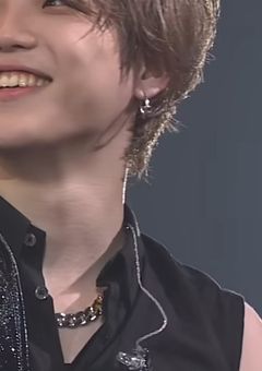 手を伸ばせば触れられる距離。