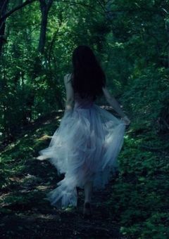 ドラコの専属メイドです。