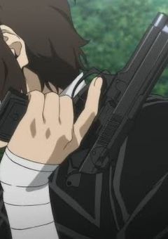 資料室で自殺を図った .