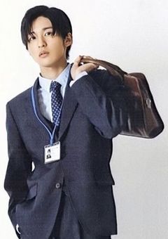 社長の秘書やってます目黒です!