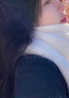  耳 が 聞 こ え な い 女 の 子