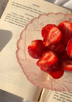 た だ い ま ＿ 。