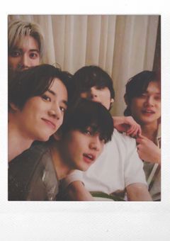 𝑻𝒓𝒂𝒅𝒆𝒅 𝒚𝒐𝒖𝒓 𝒍𝒐𝒗𝒆