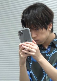 #　彼の夜の電話には出てはいけません　。