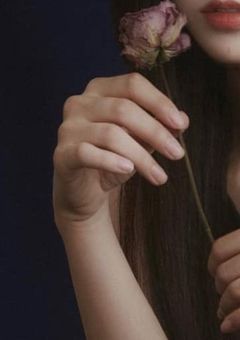 　甘 い 血 に 溺 れ て い く  ，