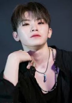 イ・ジフンの姉はSEVENTEENのマネージャー兼ボディーガード