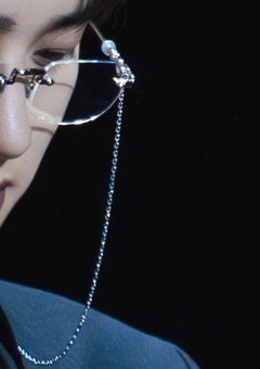 ‌　‌‌貴方との物理的距離10㌢ , 心の距離2㍍