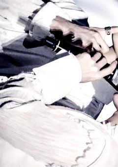 綺麗な君に月を添えて