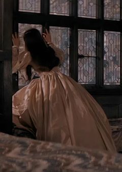 闇の中の逃避行