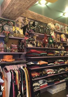 　隣の席のアイツ