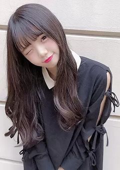 国 民 的 彼 女 。
