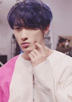 #  激  重  嫉  妬  魔  甘  々  彼  氏  な  リ  ー  ダ  ー  ｸ  ﾝ  💛