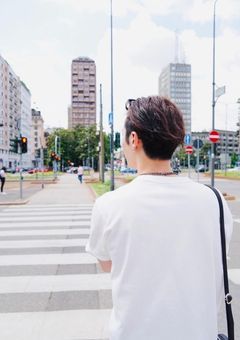 #  幼  馴  染  か  ら  嫁  に  な  り  ま  し  た  .