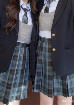 一軍女子と三軍女子