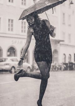 雨が降ったら、傘をさすように。