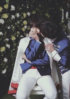 学校1のイケメンと陰キャくん