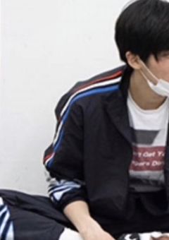 ク ラ ス の 陰 キ ャ 裙  。