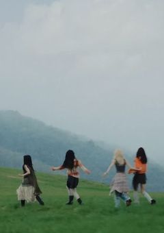 個性爆発JK、転移したら異世界に飛ばされました 【 合作 】