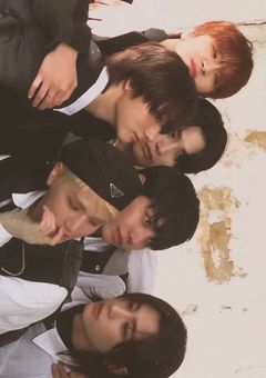 𝗕𝗢𝗬𝗡𝗘𝗫𝗧𝗗𝗢𝗢𝗥