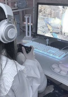 ♔ WT の 💙 彼女 ♔
