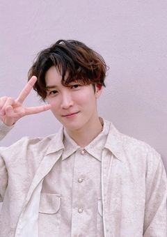 渡辺翔太とマネージャーはラブラブカップルです。