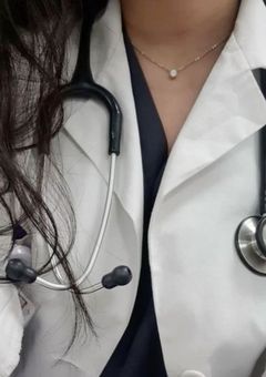 白 衣 の 約 束 。